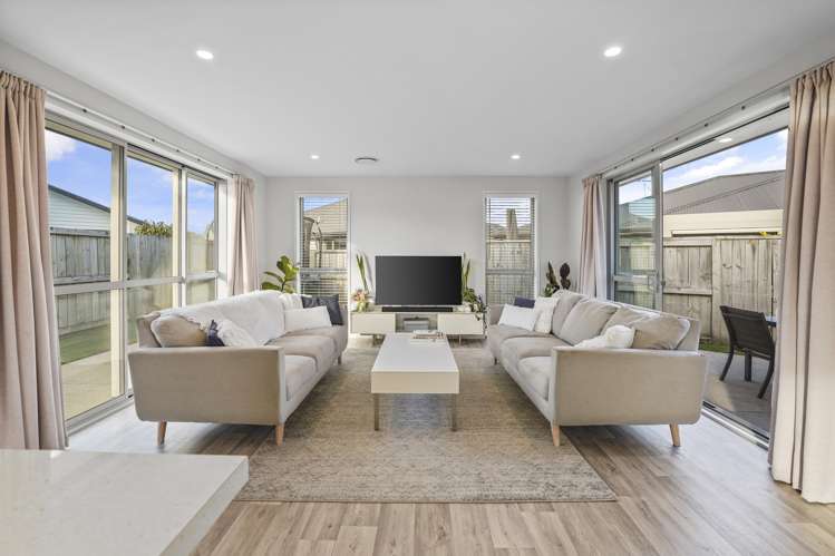 37 Kahuparere Crescent Pyes Pa_3