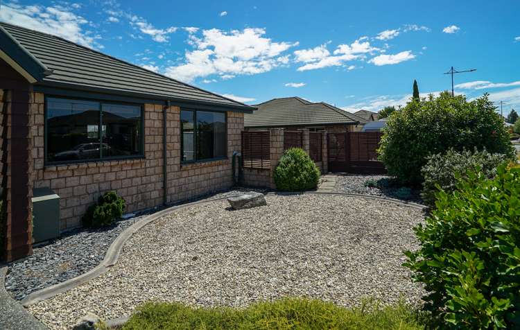 13 Covent Drive Stoke_1