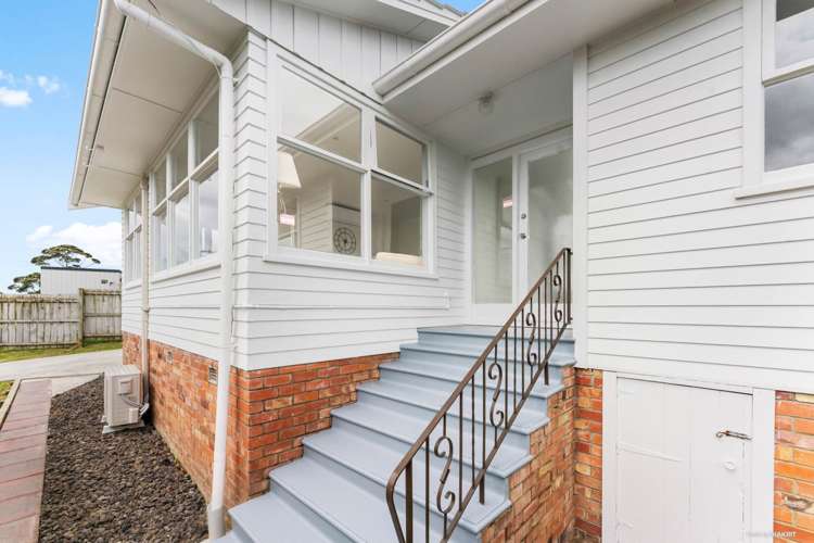 6 Clutha Crescent Clover Park_12