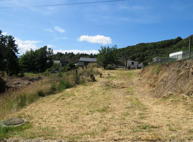 3 Herald Street Reefton_13