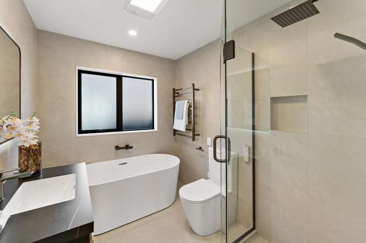 2C Meadway Sunnyhills_18