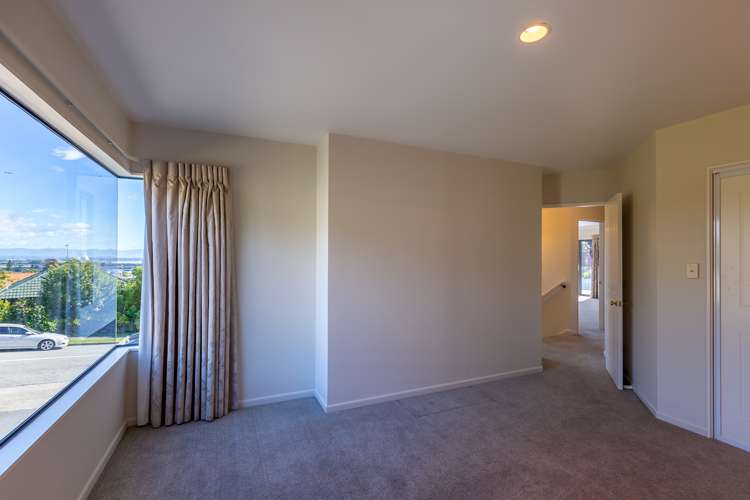 1 Yateley Place Richmond_10