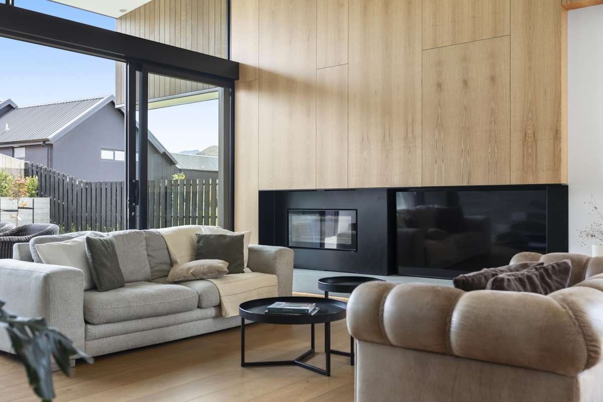 11 Bonspiel Road_4