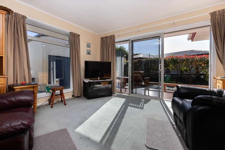 120 Coulson Road Paroa_10