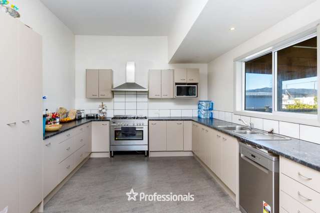 24 Bouverie Street Petone_1