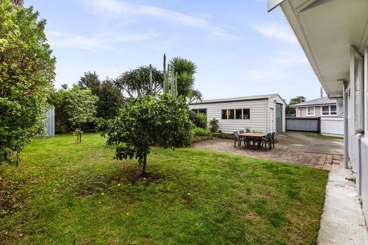 32 Skerrett Crescent Tamatea_11