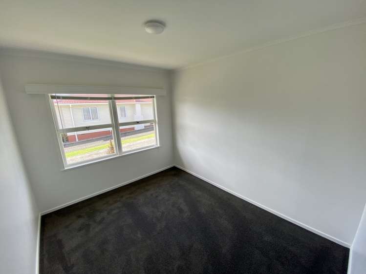 2/49 Shakespeare Road Milford_7