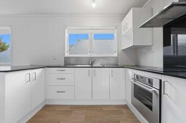 11a Rowandale Avenue_4