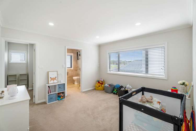 84 Intrepid Crescent Beachlands_19