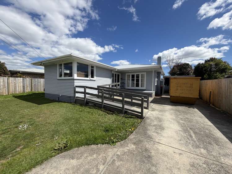 11 Masefield Drive Enderley_16