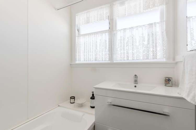 1 Parekarangi Grove 11211_12