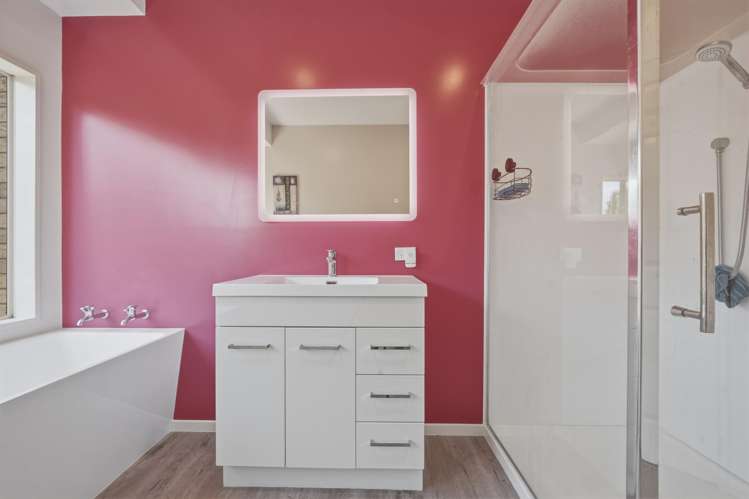 989 Two Chain Road Swannanoa_11