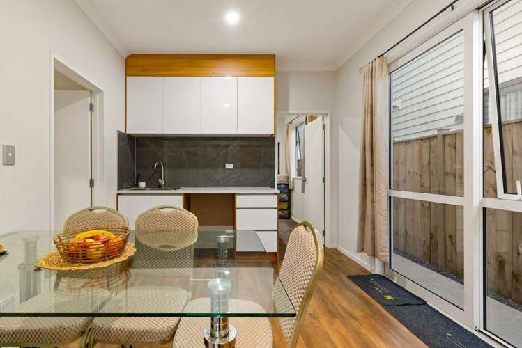 68 Castlebane Drive Flat Bush_7