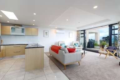 Apt 308, The Sands, Bisley Avenue_3