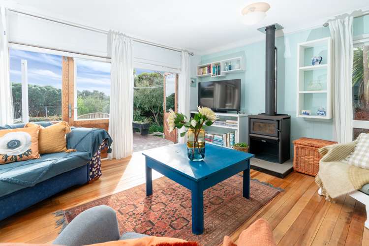 108 Wellington Road Paekakariki_8