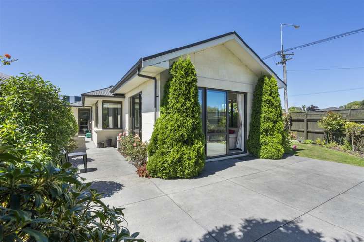 393 Ilam Road Bryndwr_9