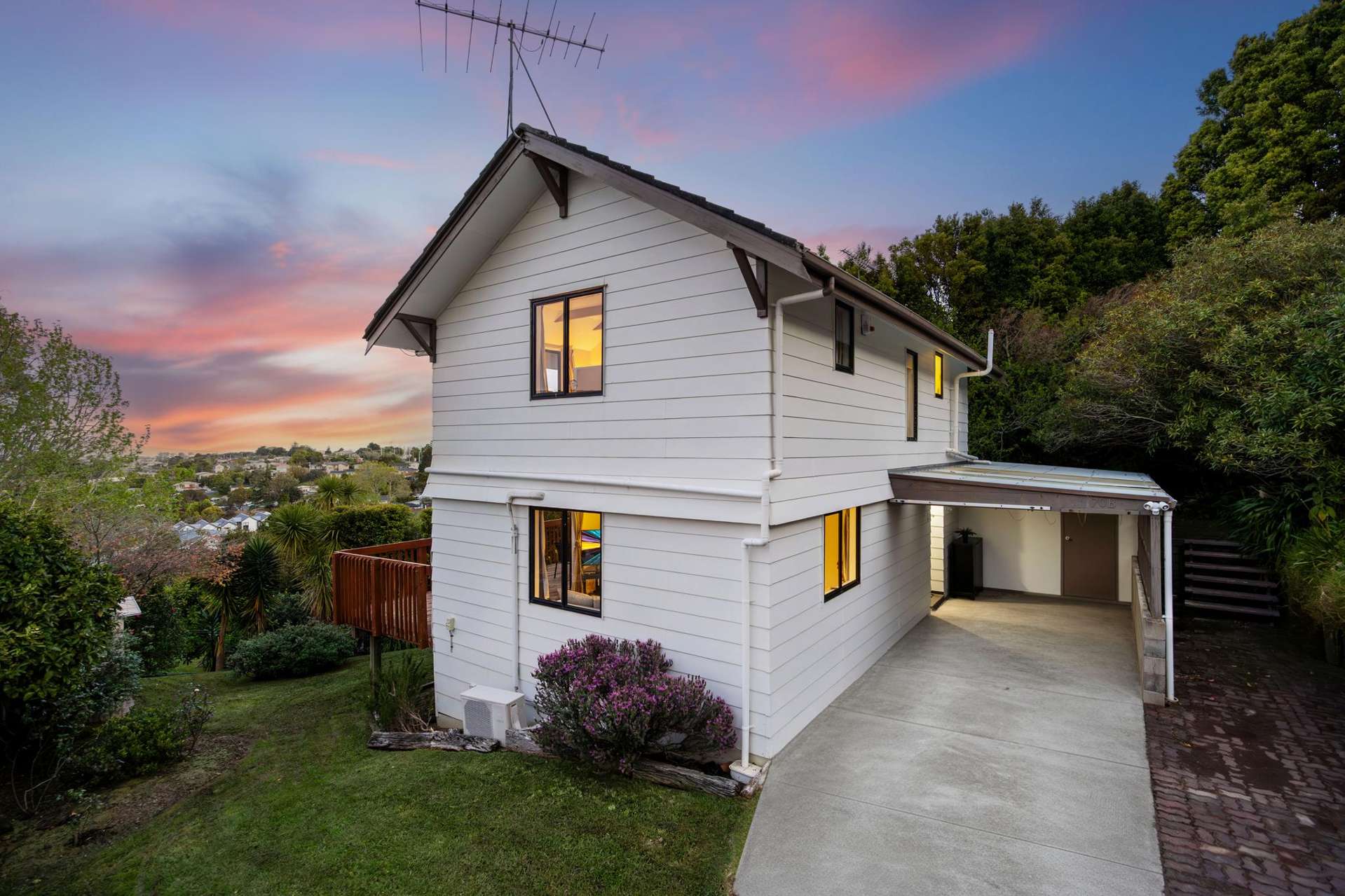 2/70 Ayton Drive Totara Vale_0