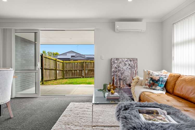 6 Dumas Place Rosehill_11