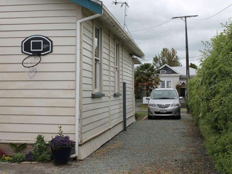 8 Bush Street Paeroa_7