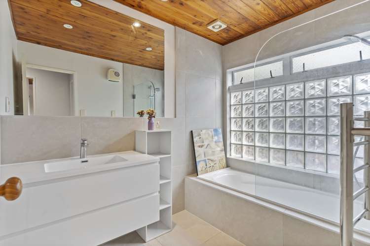 6 Corokia Place Totara Heights_10