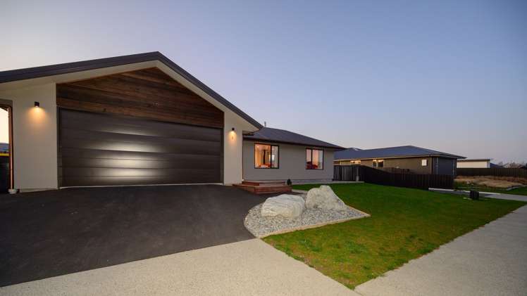 6 Glenfield Avenue Twizel_23