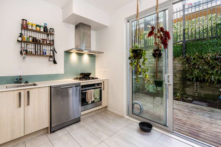 28 Ceramic Lane New Lynn_6