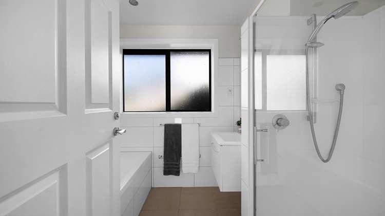 27 Walkers Road Lyttelton_12