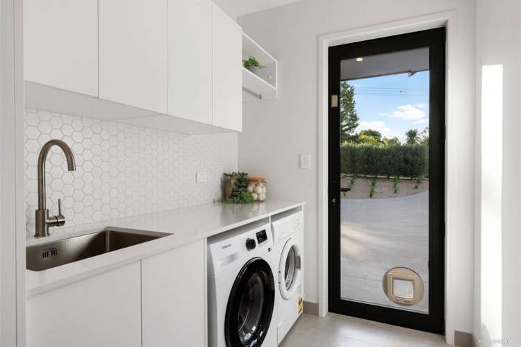 1/205f Ingram Road Bombay_23