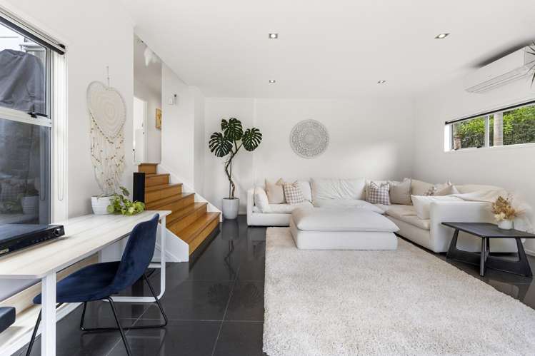 2 Stredwick Drive Torbay_6