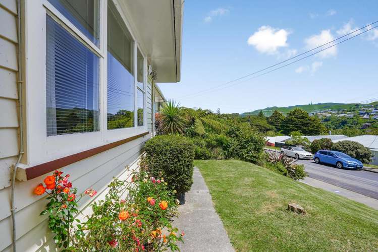 20 Lynda Avenue Paparangi_11