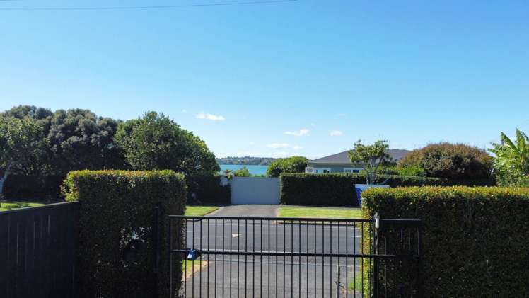 189 Riverside Avenue Point England_23