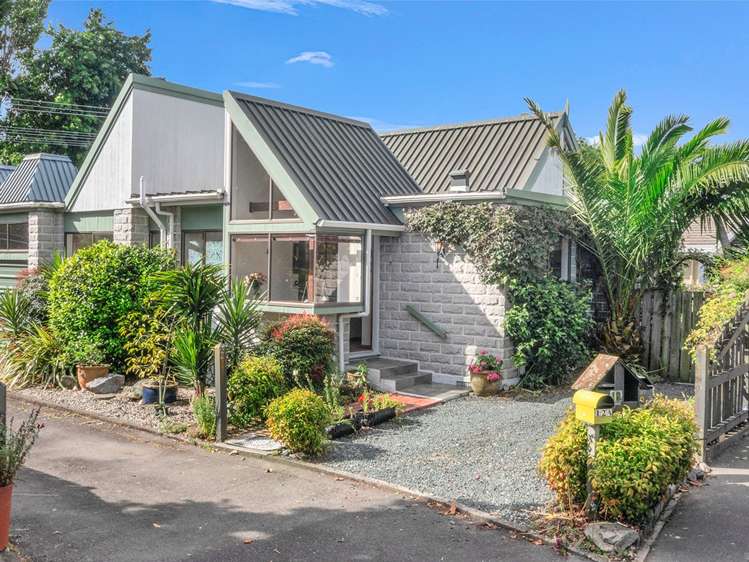 1/12 Byron Place Stoke_23