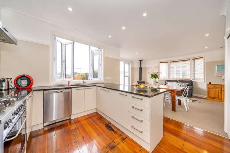 22 Bouverie Street Petone_23