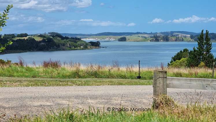 208 Petley Road Paparoa_16