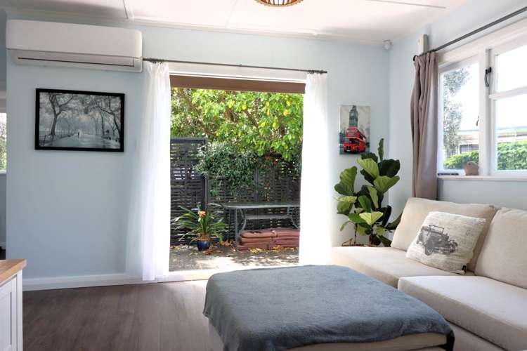 1/4 Kaurilands Road Titirangi_8