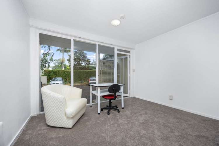 1/20a Charlton Avenue Mt Eden_3
