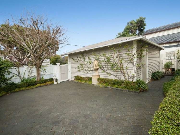 39 Penrose Street Woburn_16