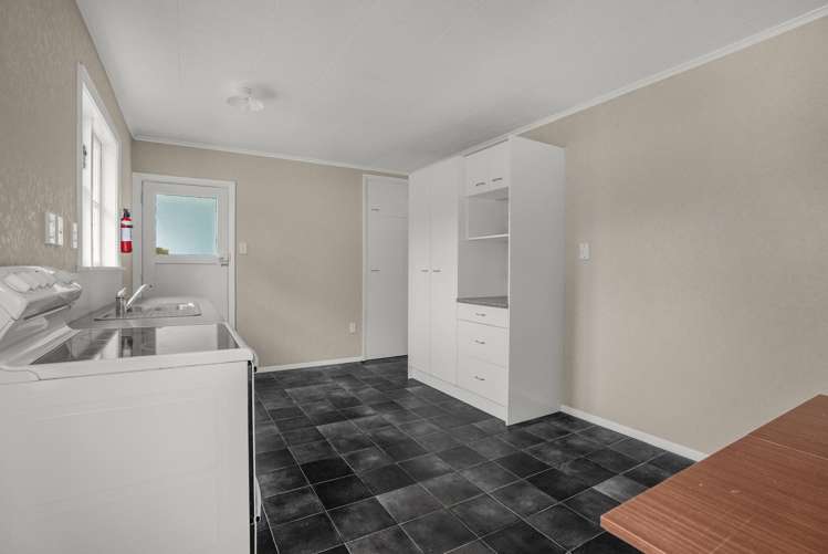 162 Wellington Road Wainuiomata_7