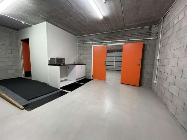 B2 101 Great South Road Papakura_4