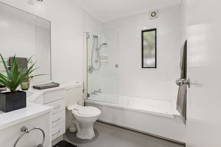 3 Birkhall Grove Strathmore Park_11