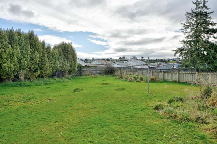19 and 21 Churchill Avenue_3