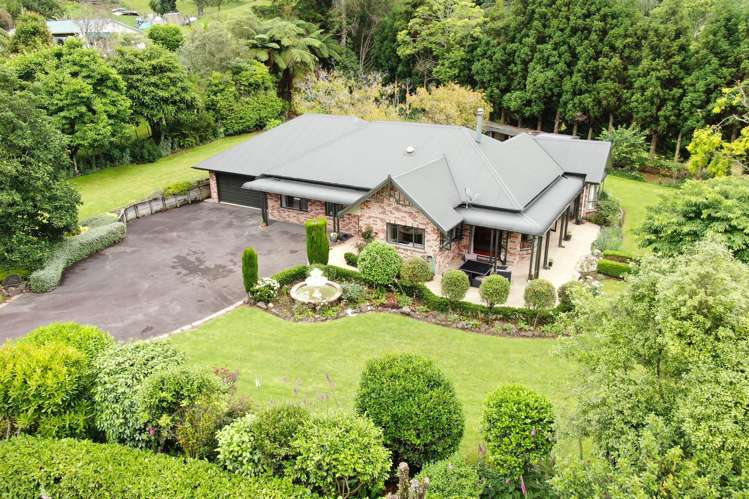 21 Thorn Road Kaimai_4