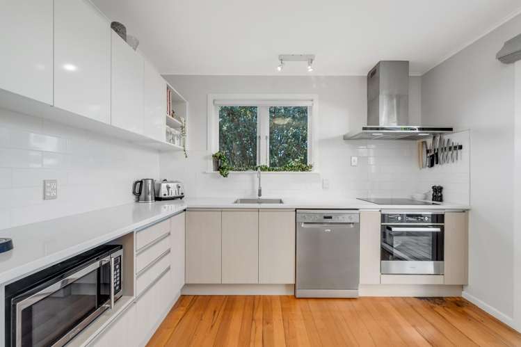 2/12 Pandora Place Pakuranga_6