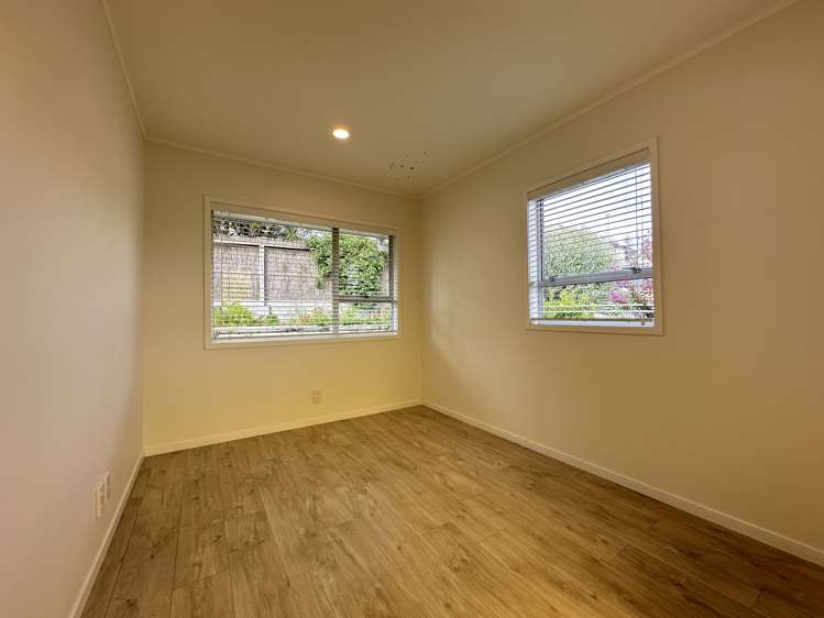 2/12 Markham Place Bucklands Beach_14