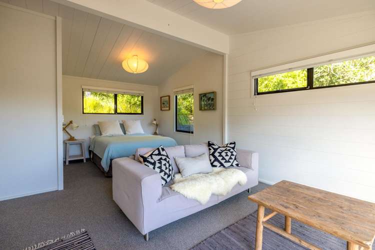 84 Coromandel Road Oneroa_23