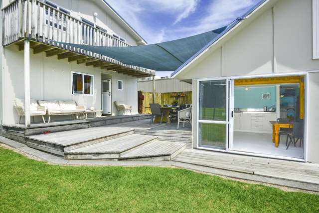 140 Newcastle Street Mahia_2