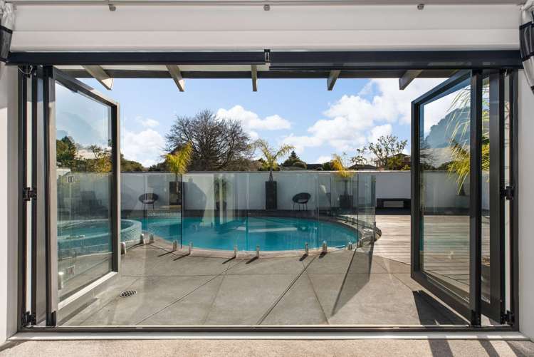 6 Tyrian Close Half Moon Bay_14