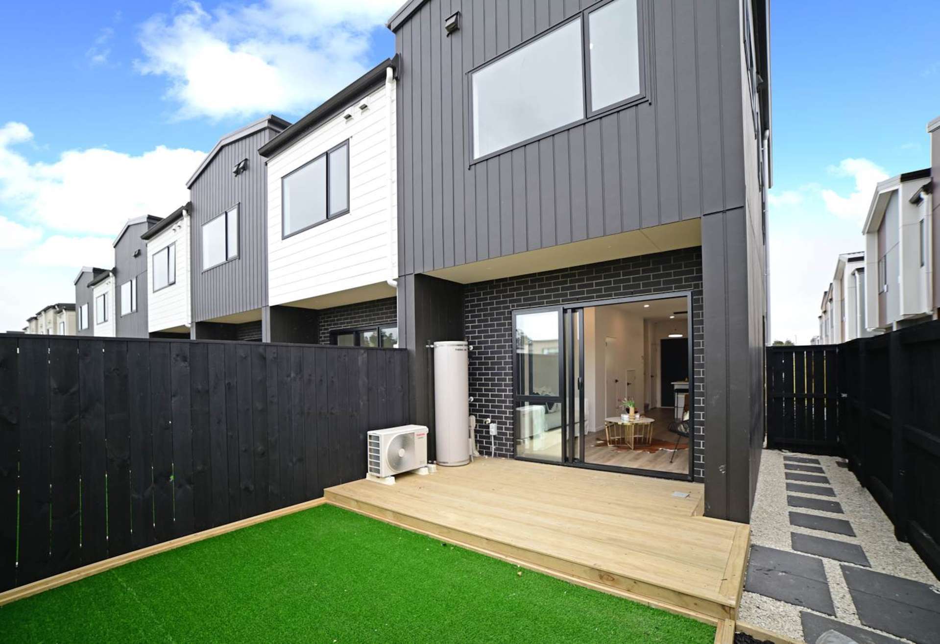 25 Kiato Lane Flat Bush_0