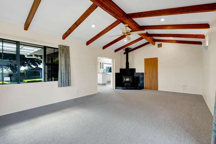 37 Pembroke Road East Stratford_16