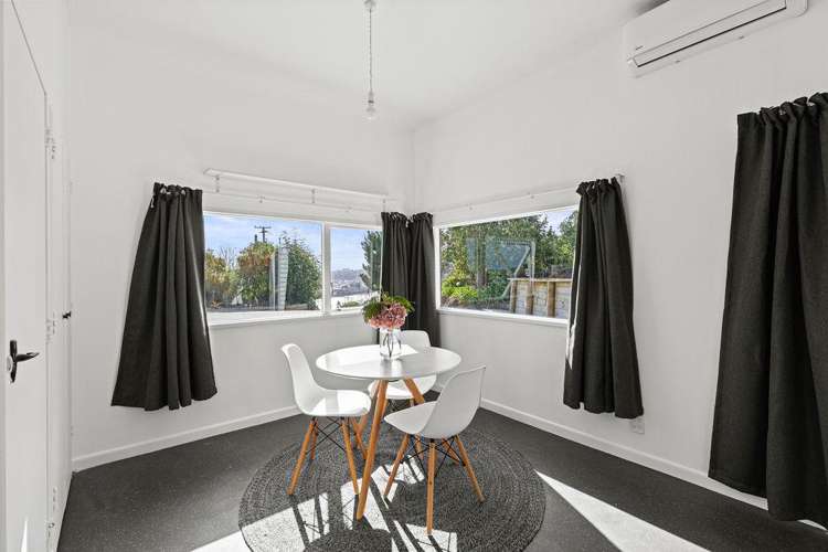 20 Shakespeare Road Bastia Hill_20